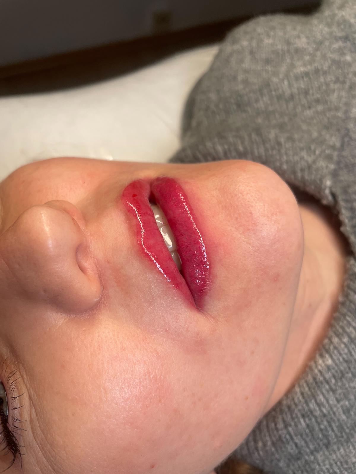 Aquarell Lips, zart pigmentierte Lippen